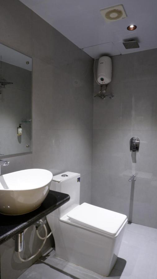 Hotel Amber Paramount Βομβάη Εξωτερικό φωτογραφία