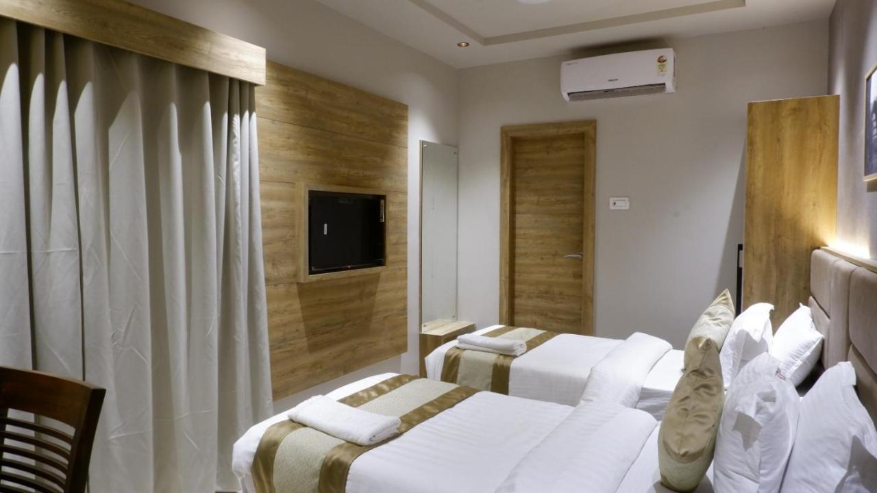 Hotel Amber Paramount Βομβάη Εξωτερικό φωτογραφία