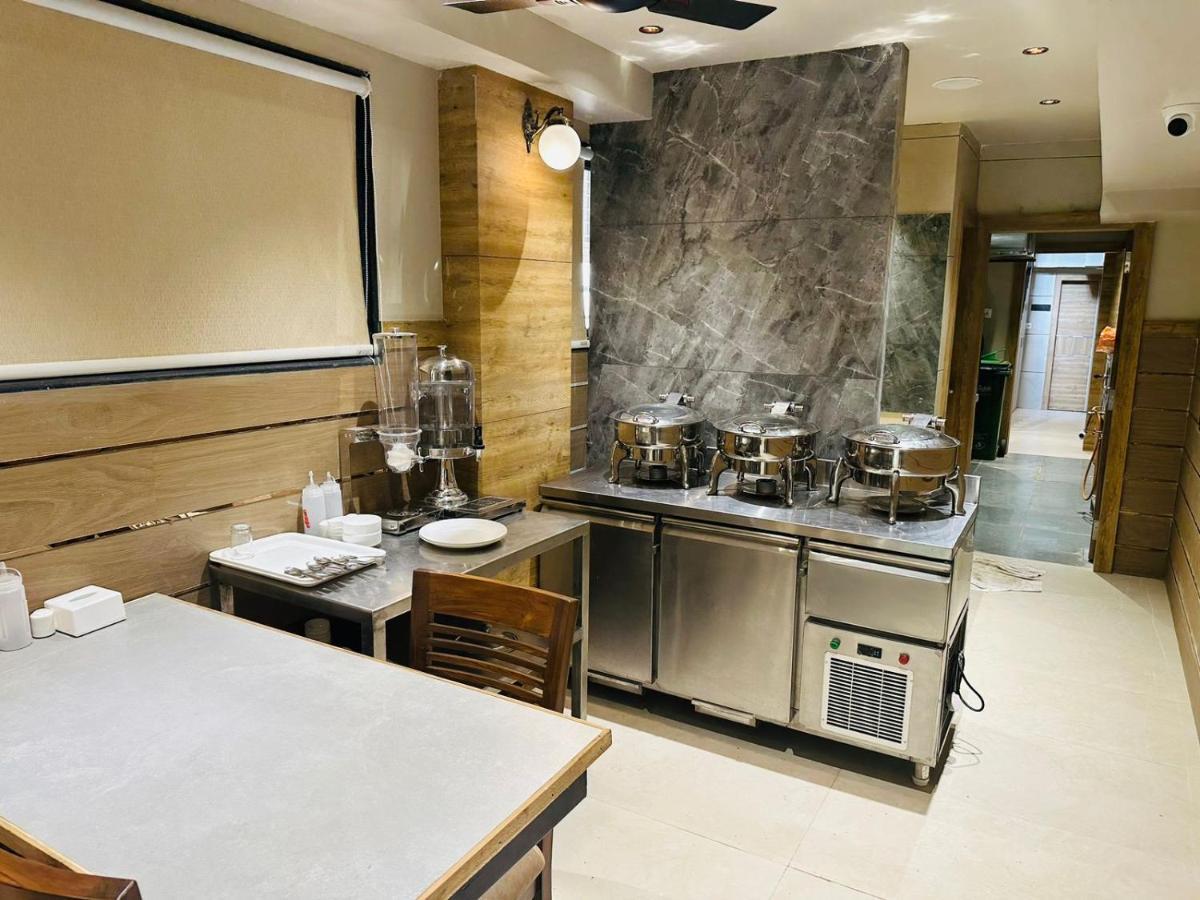Hotel Amber Paramount Βομβάη Εξωτερικό φωτογραφία