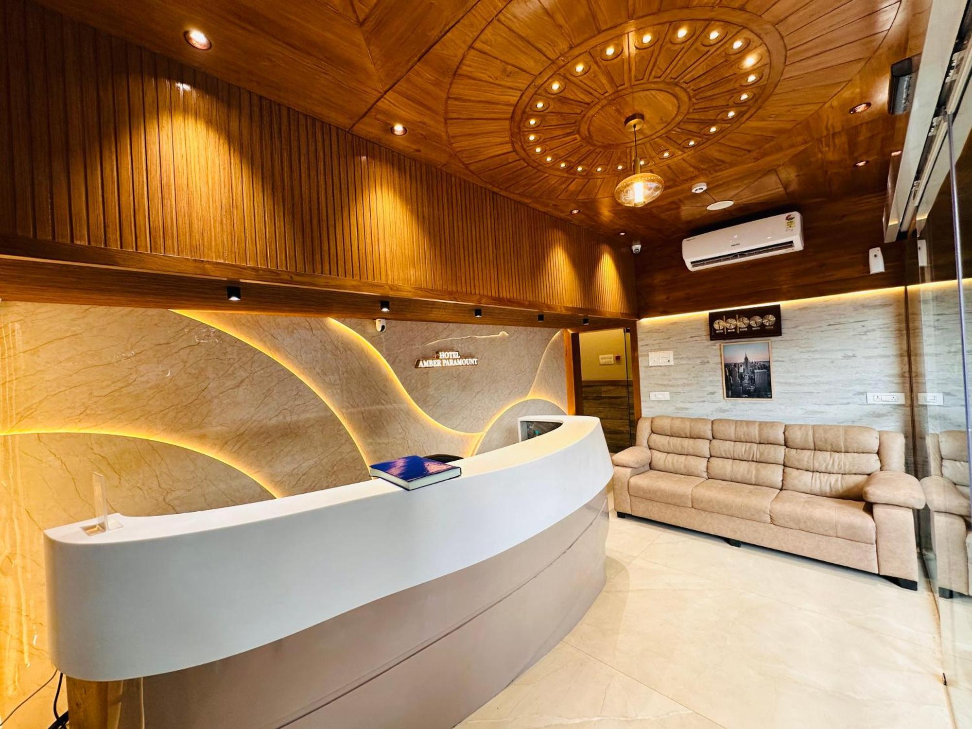 Hotel Amber Paramount Βομβάη Εξωτερικό φωτογραφία